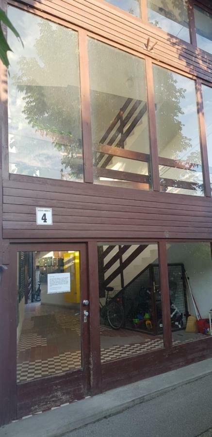 Lotti Apartman Kiskunhalas Exterior photo